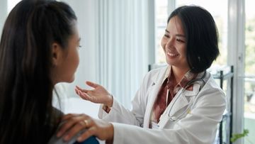 Khi bị "bêu rếu" trên mạng xã hội, người thầy thuốc nên làm gì?