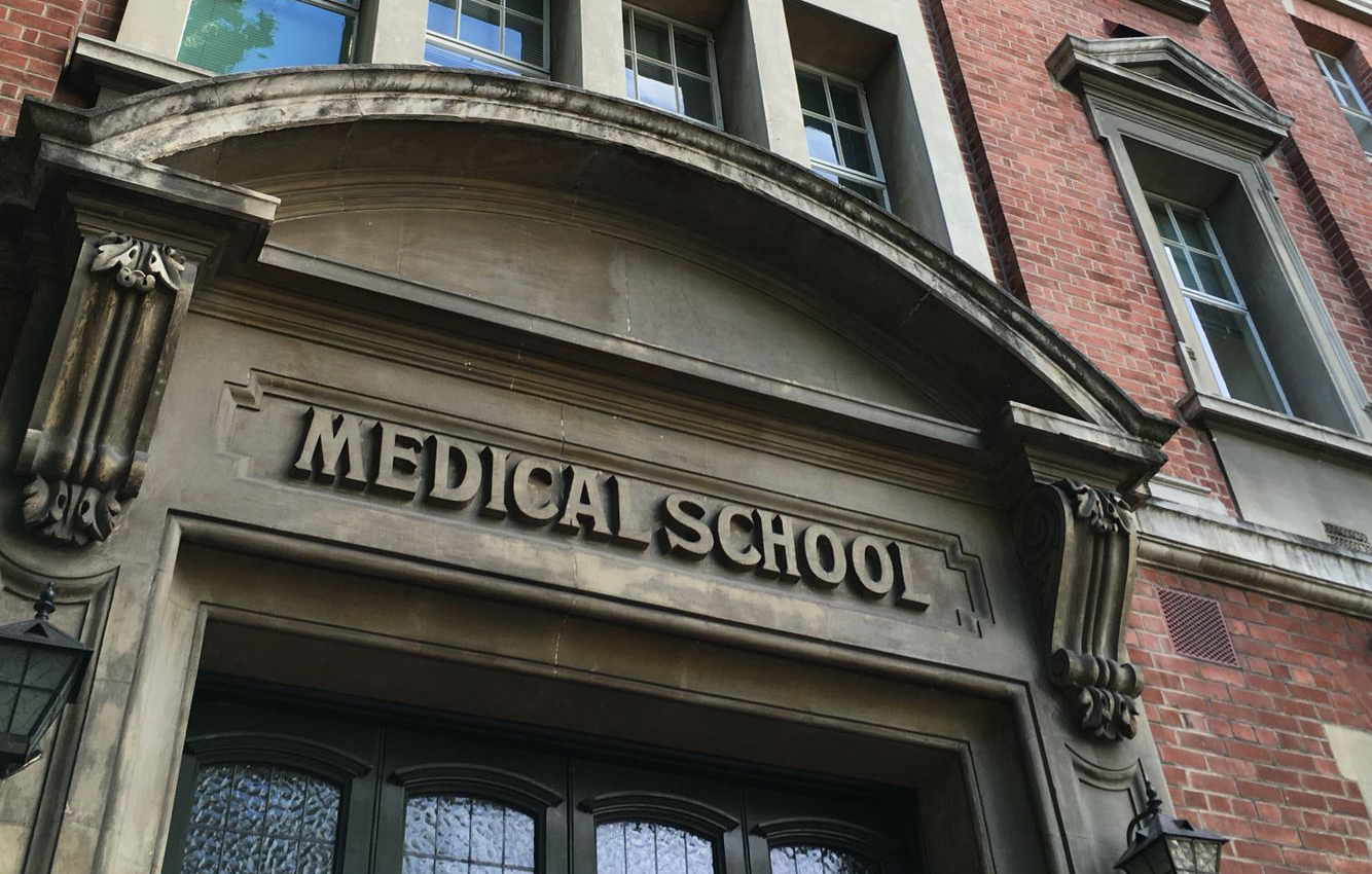 Học phí trường Y