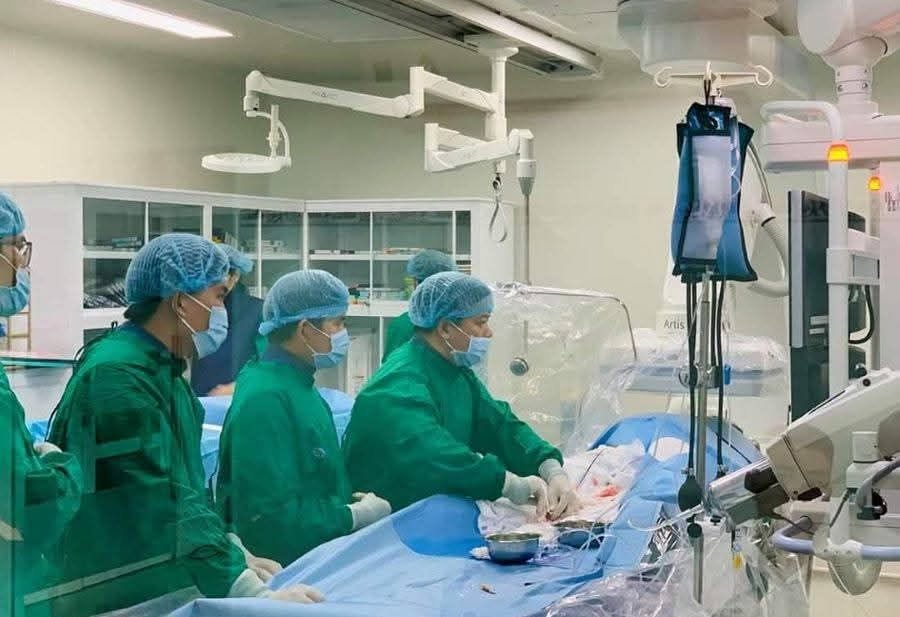 “Nếu được chọn lại nghề - Tôi vẫn chọn nghề Y”: Hành trình giữ từng nhịp sống của BS.CK2 Hà Minh Đức nơi tuyến đầu đột quỵ cửa ngõ biên thùy