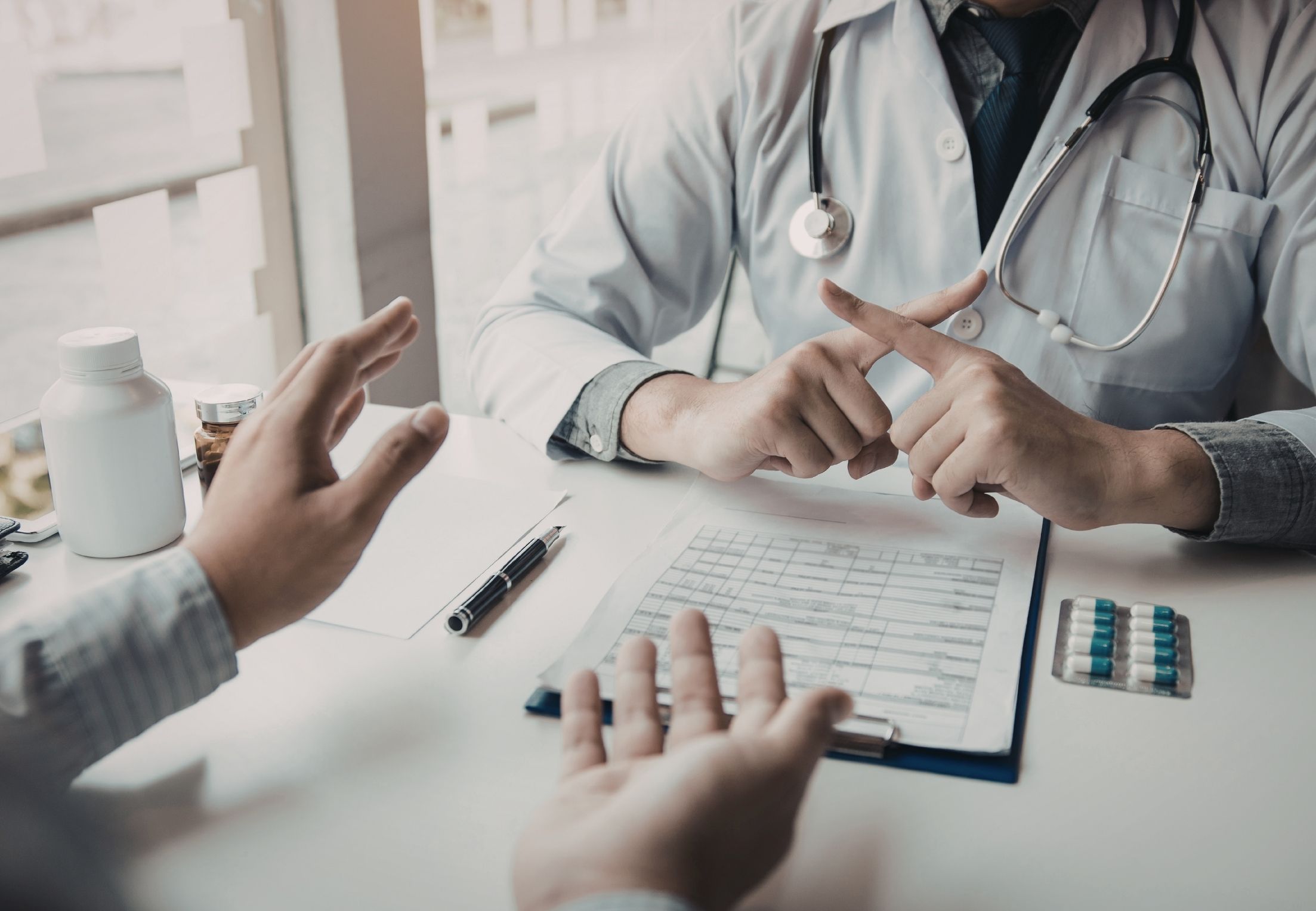 bác sĩ tư vấn.jpg