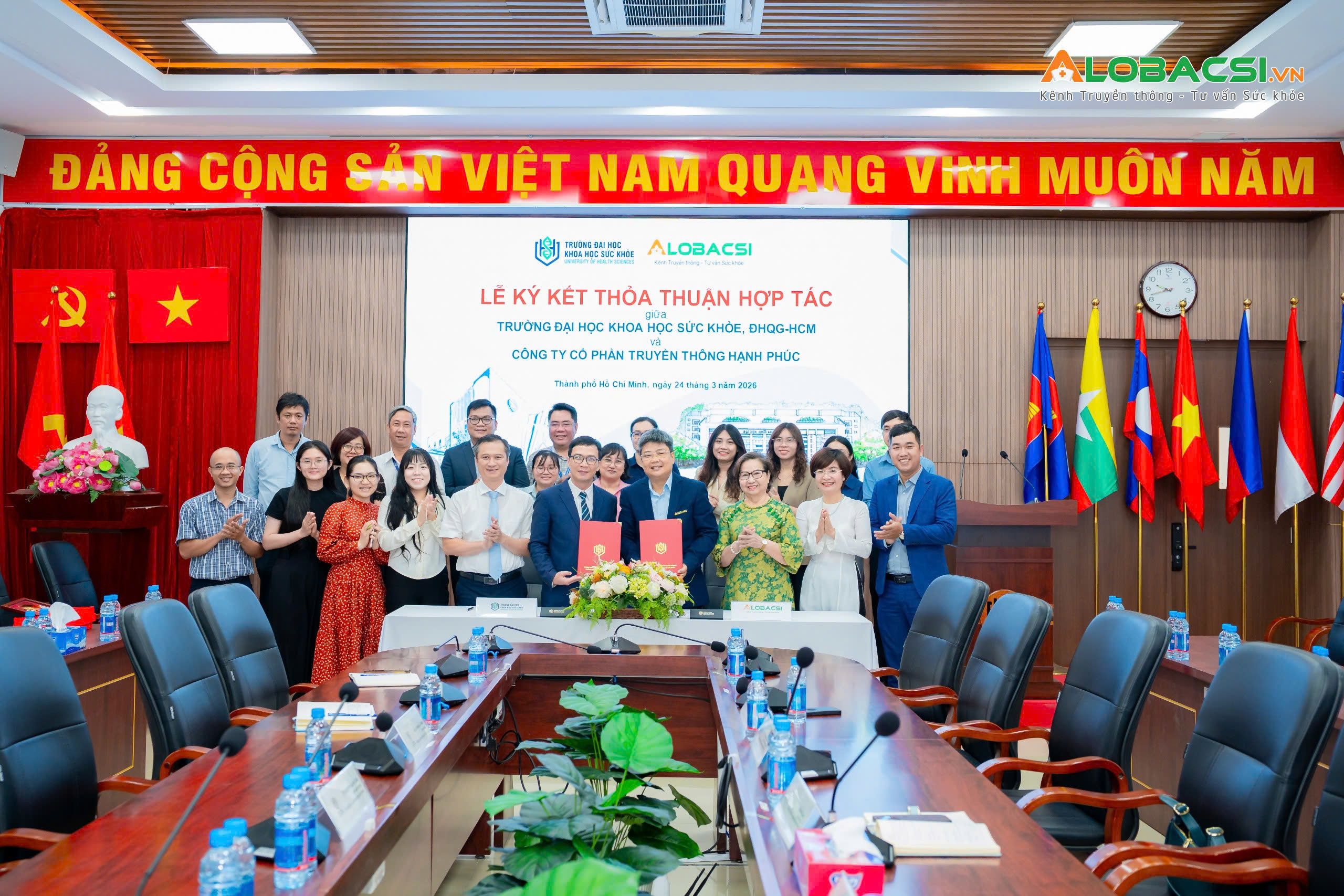 AloBacsi ký hợp tác với ĐH Khoa học Sức khỏe