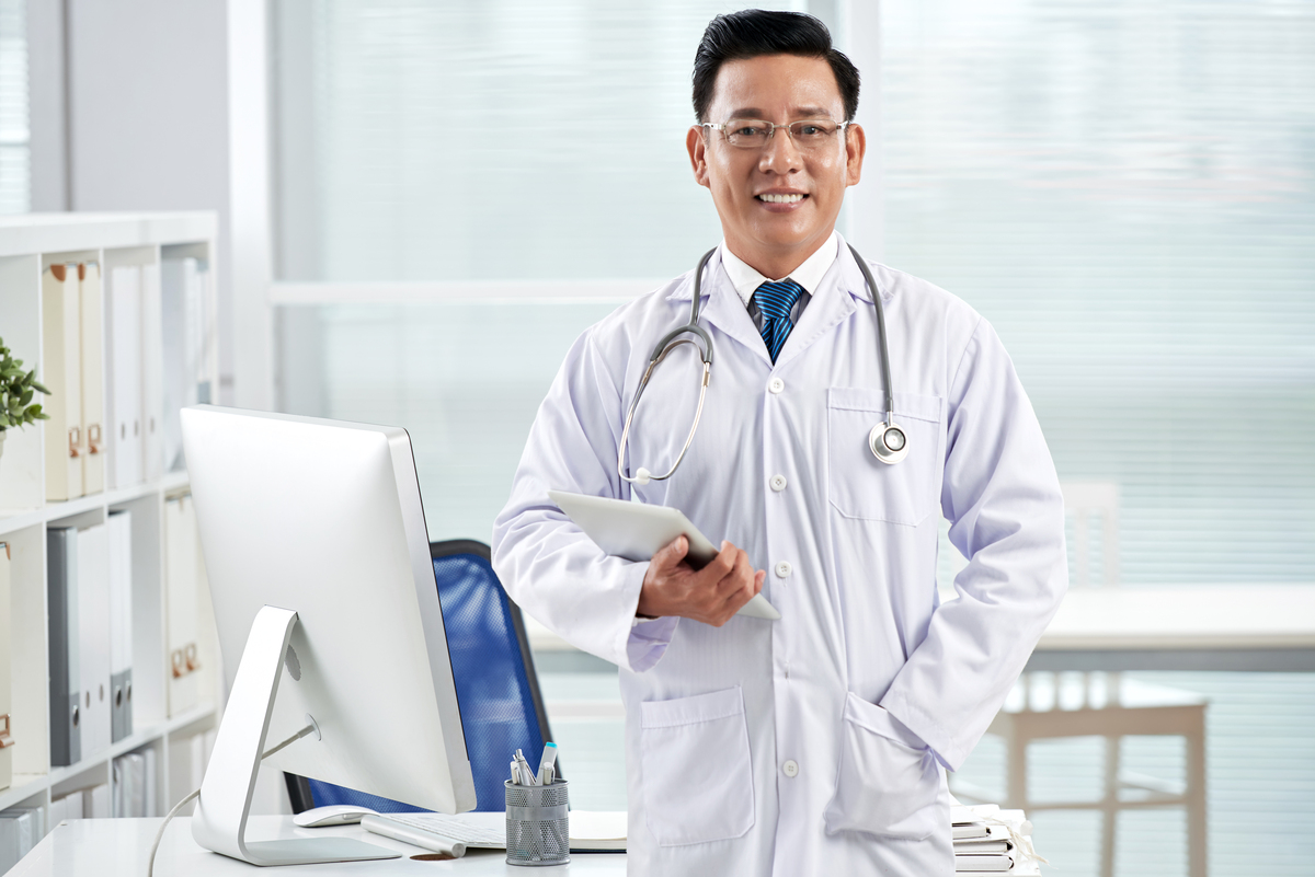 Bác sĩ nội trú và hành trình chinh phục sự nghiệp Y khoa