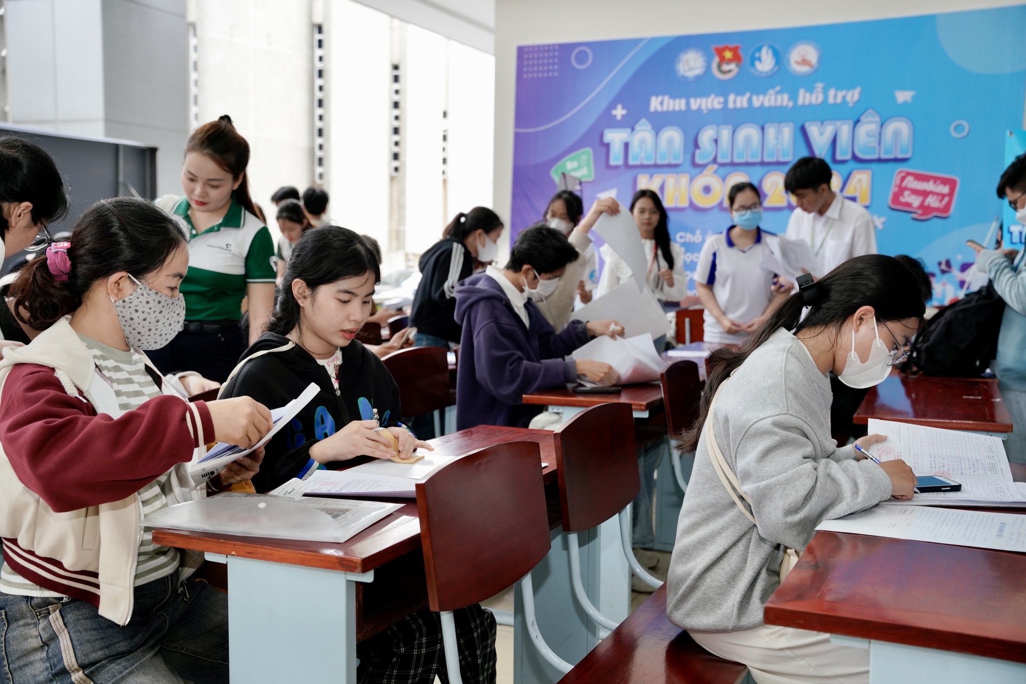ĐH Y Dược TPHCM bỏ xét IELTS, SAT từ 2026: Điểm thi THPT trở thành “phương thức” duy nhất