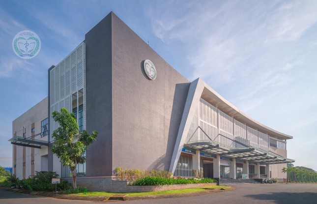 Học tập cùng đội ngũ chuyên gia đầu ngành trực tiếp giảng dạy sau đại học tại UHS