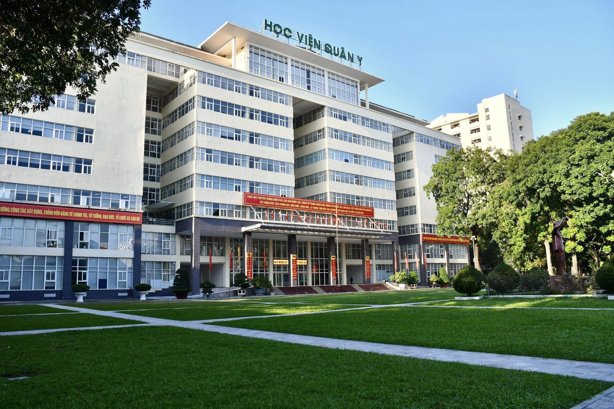 Học viện Quân y.jpg