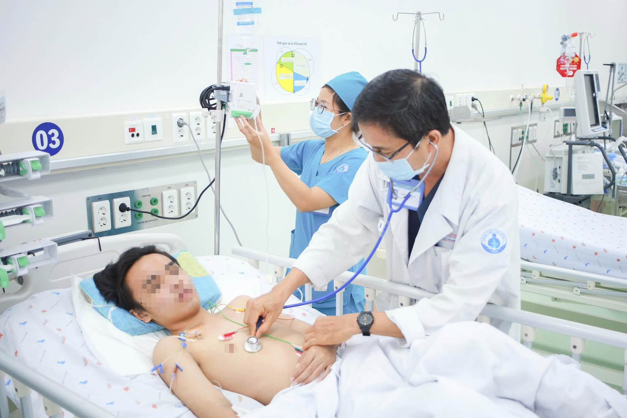 Hơn 1 tháng chạy đua giúp cứu sống trường hợp bệnh nhi ngưng tim do viêm cơ tim tối cấp kèm thuyên tắc phổi nặng