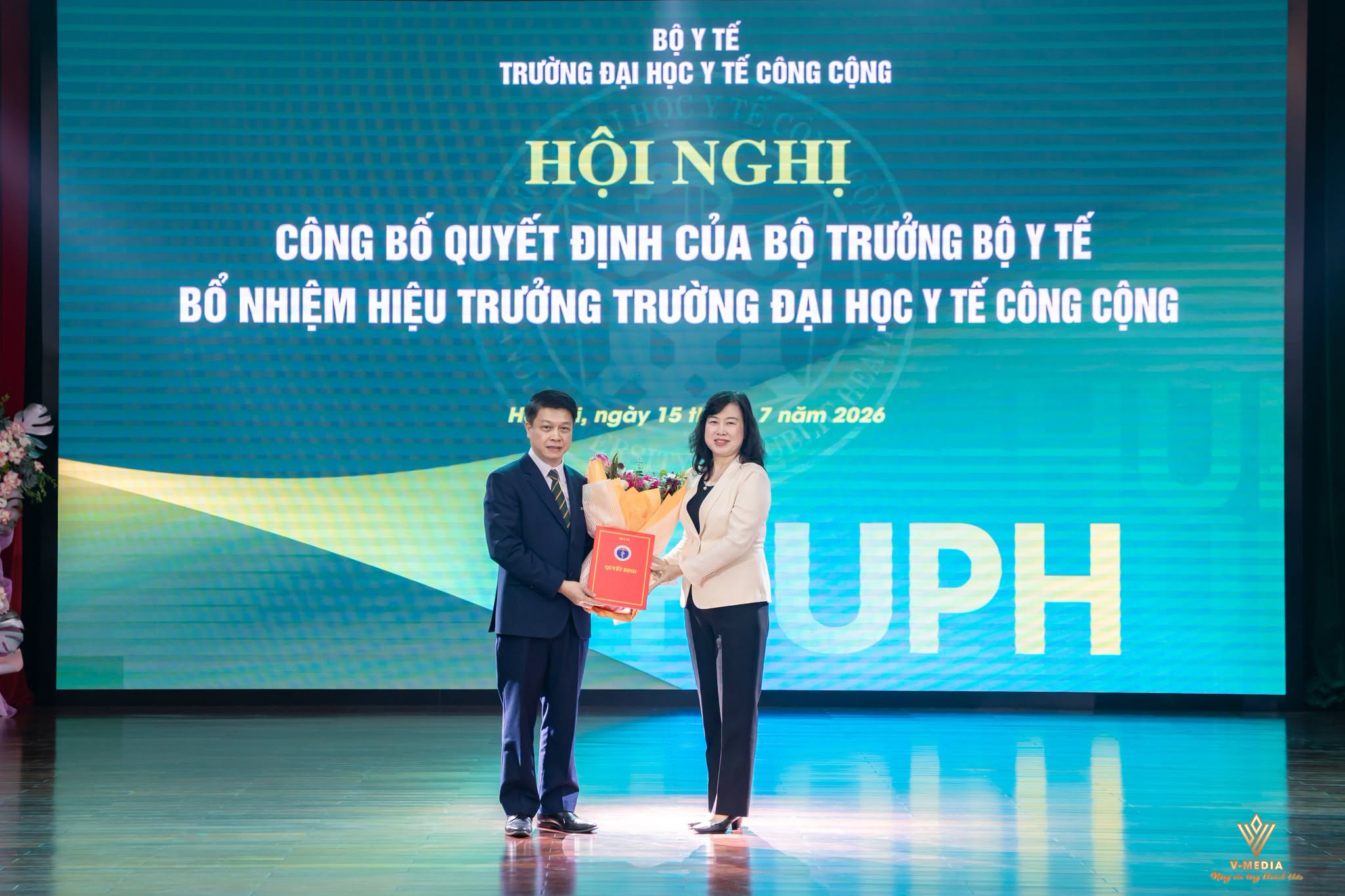 GS.TS Hoàng Văn Minh được bổ nhiệm làm Hiệu trưởng Trường Đại học Y tế Công cộng
