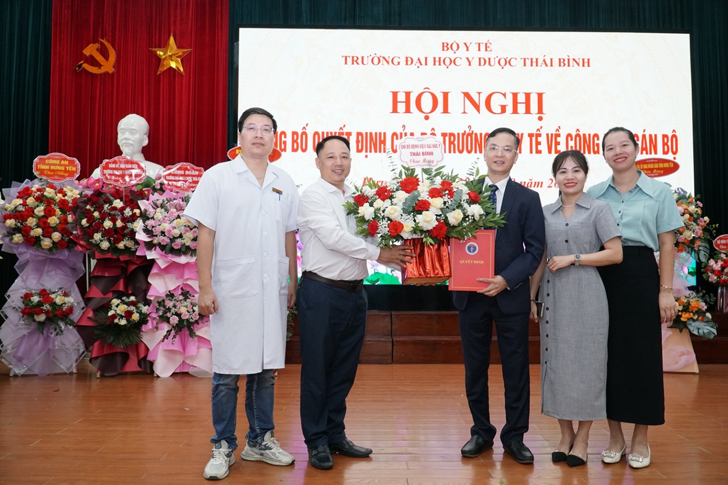 le-bo-nhiem-2.jpg