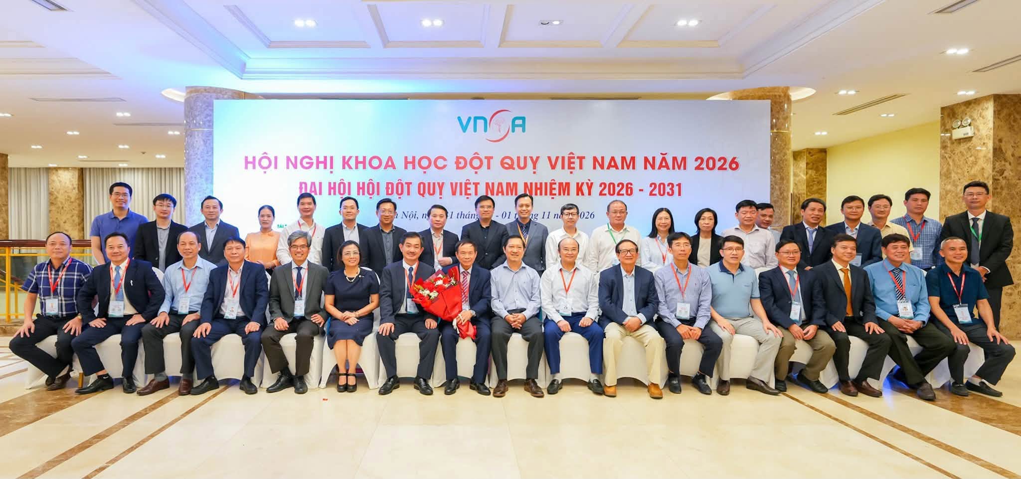 aca dot quy VN 2.jpg
